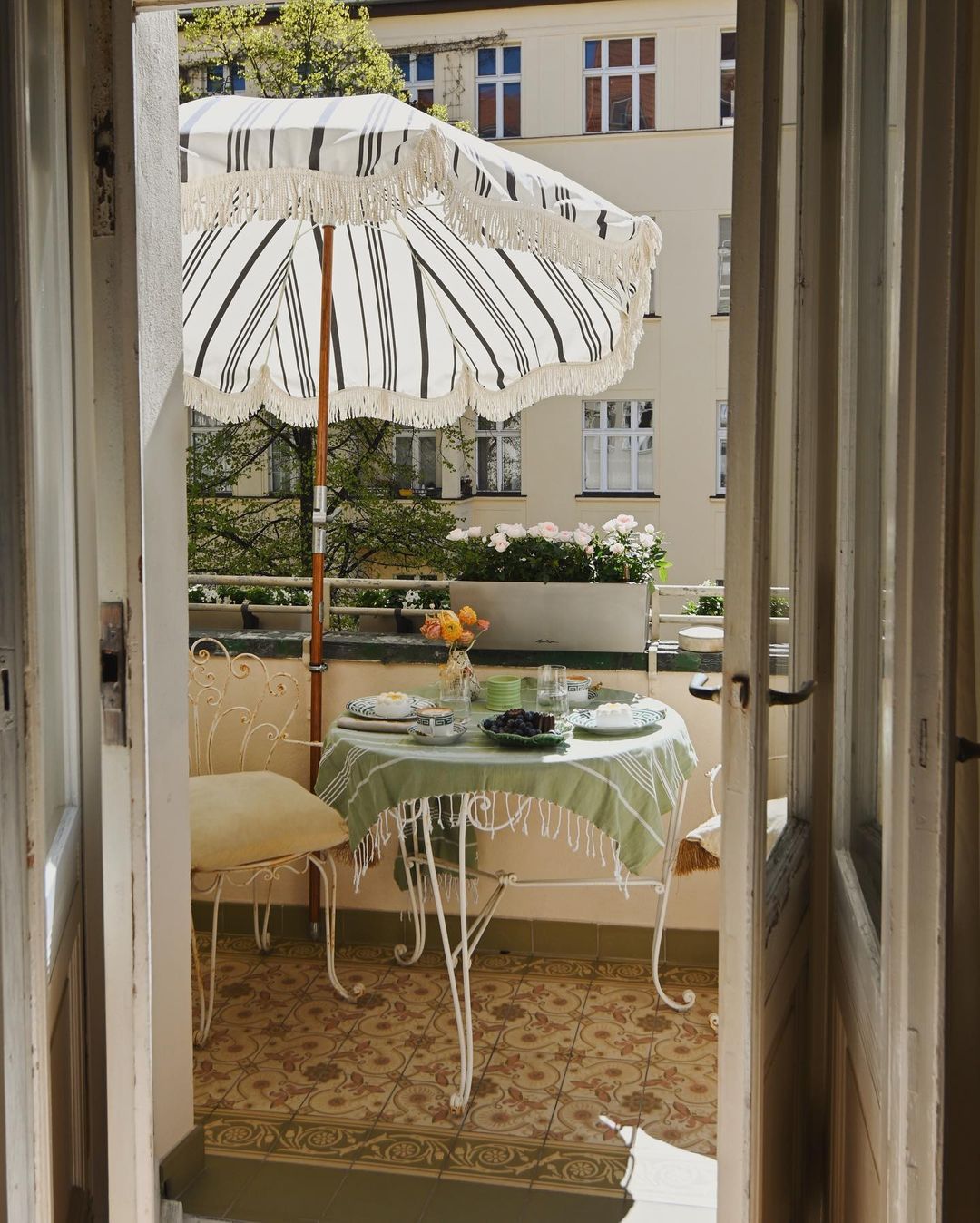 Nasveti & triki: Kako spremeniti svoj balkon ali teraso v popolno poletno oazo