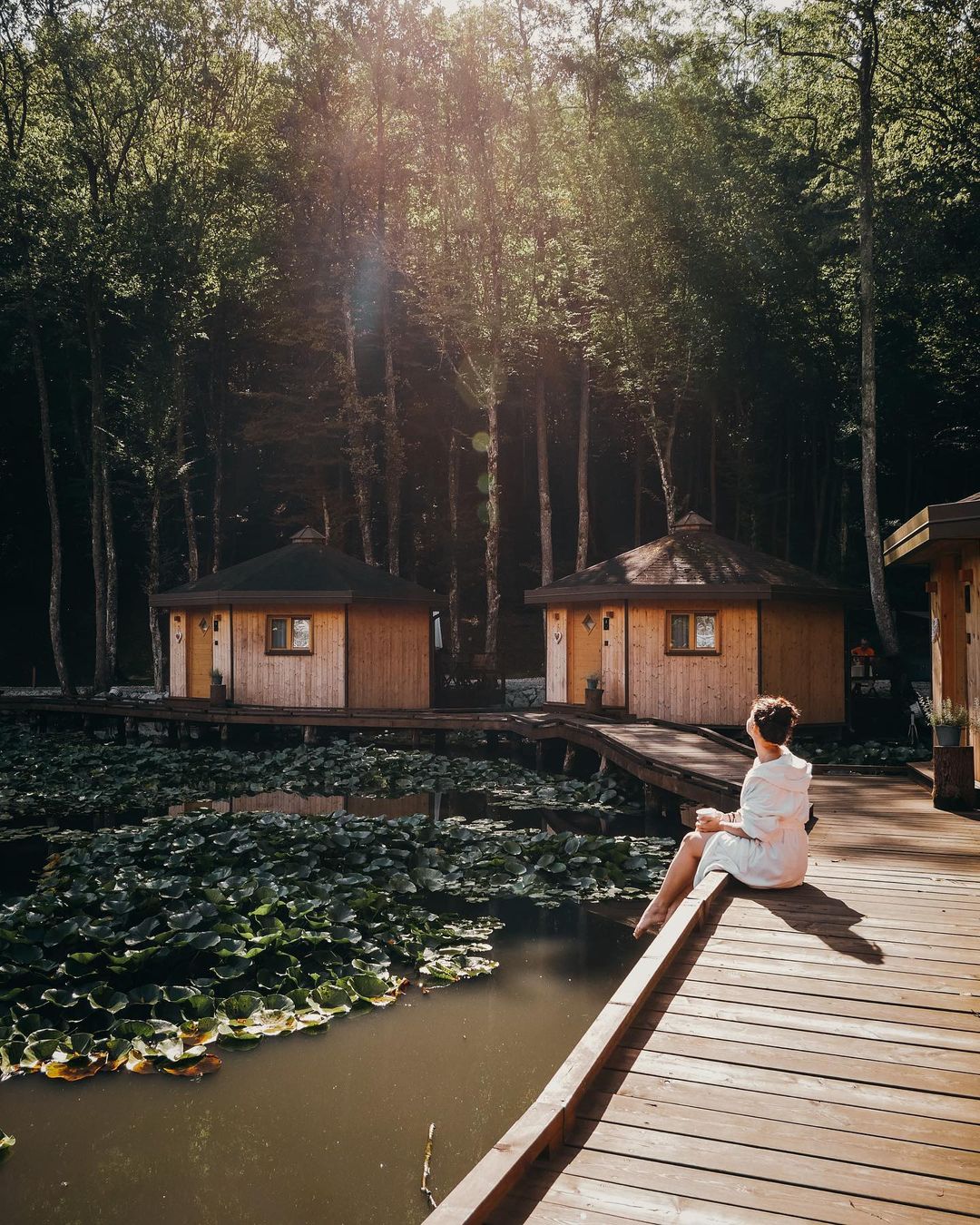 Glamping na vodi: pravljično doživetje v objemu narave blizu Nove Gorice