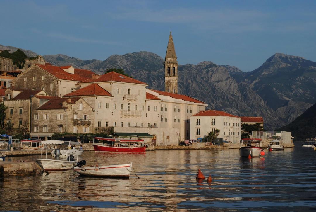 Perast_biljana-martinic-DyTTmib26gw-unsplash.jpg