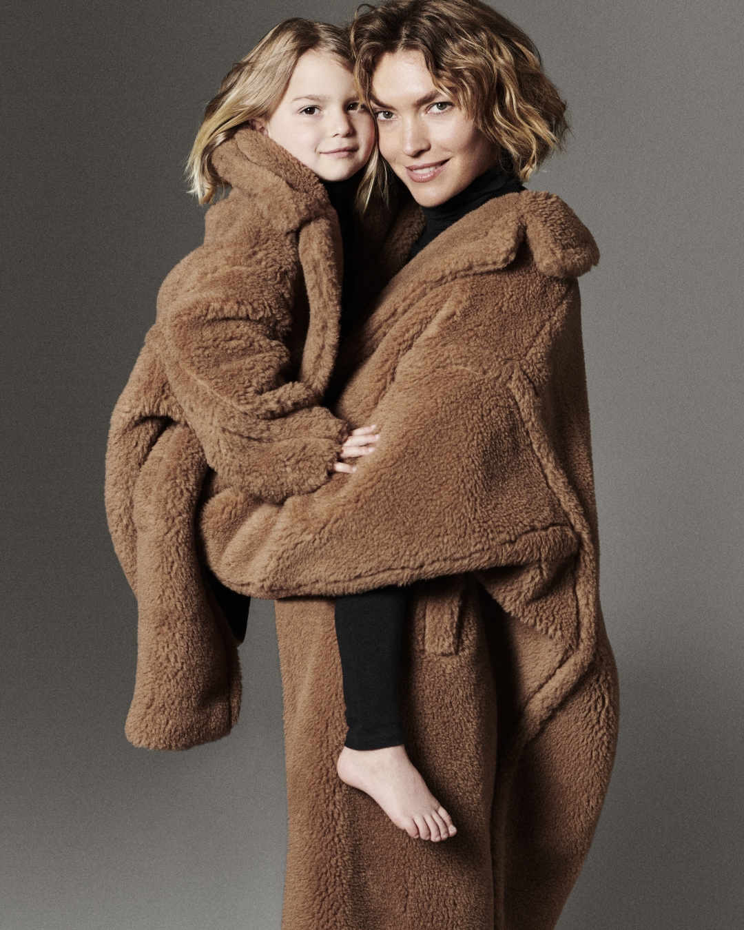 Kultni teddy plašč Max Mara praznuje deset let in zdaj so izdali modele za najmlajše