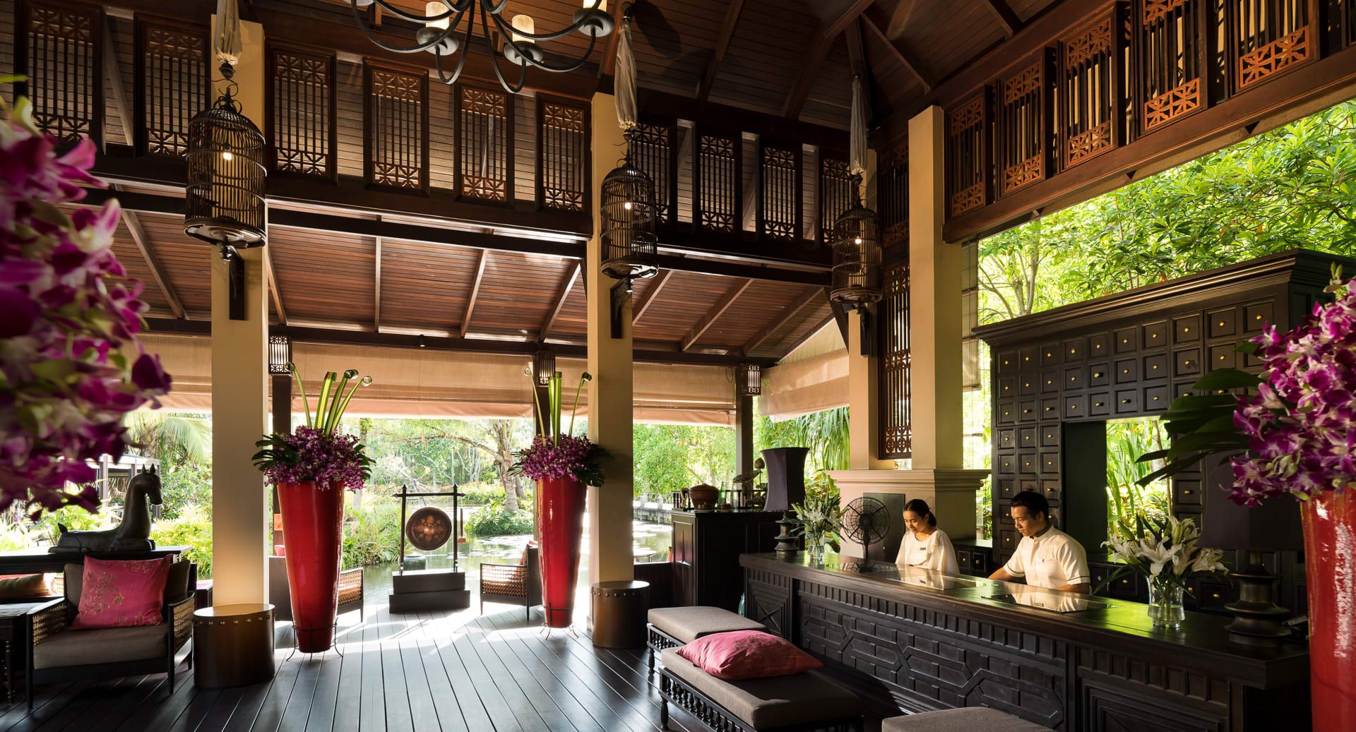 The White Lotus, Anantara Mai Khao Villas (4)