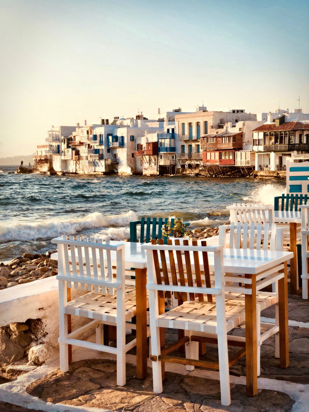 Sredozemski obalni kraji za popoln spomladanski pobeg od vsakdana ali nepozaben poletni dopust