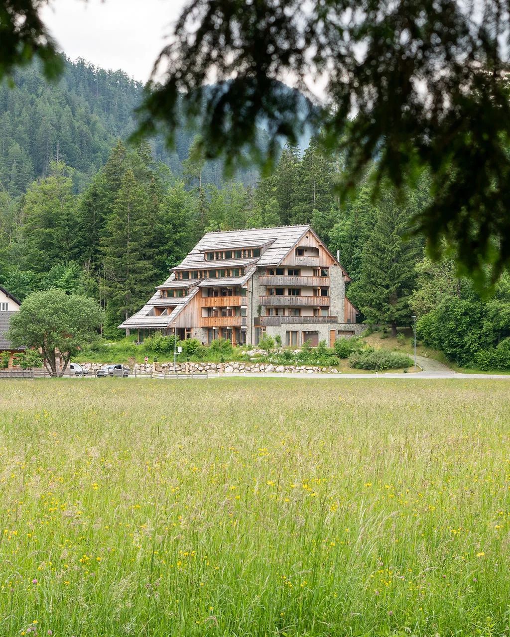 Če ste ljubitelji gora, boste povsem očarani nad našim izborom nastanitev v objemu rajske narave