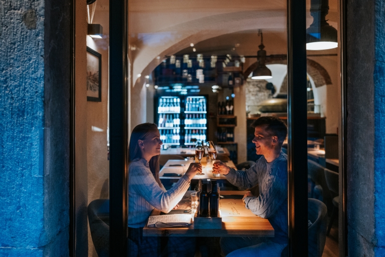 Intervju: Gurmanski par, ki je neskončen vir idej za obisk najboljših restavracij in hotelov v Sloveniji