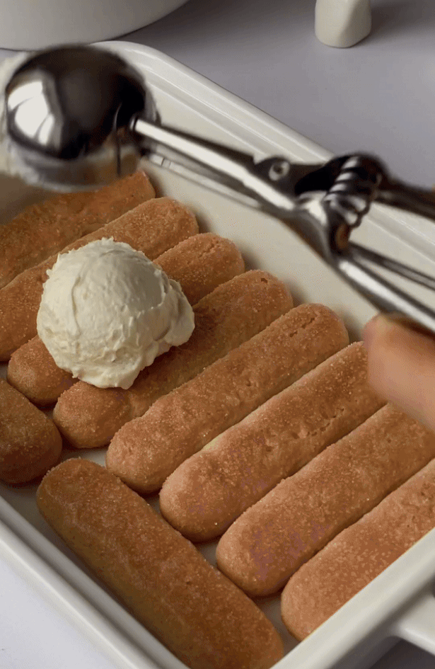 Tiramisu Raffaello – kombinacija klasične italijanske sladice in neustavljivega okusa kokosa