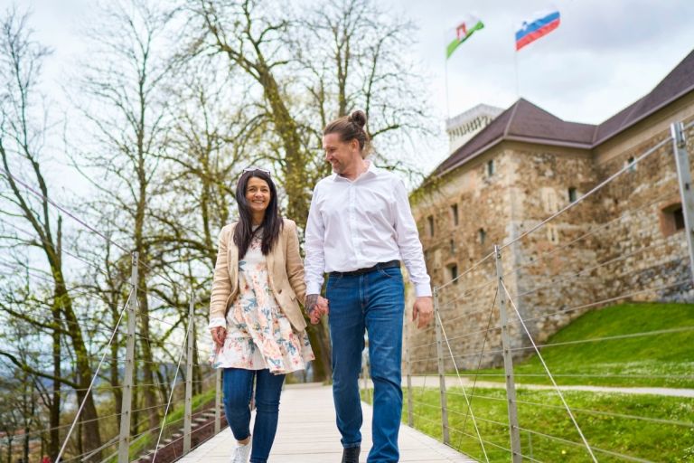 Ljubljanski grad - Mestni oddih med grajskimi zidovi in trtami. Foto: Blaž Žnidaršič