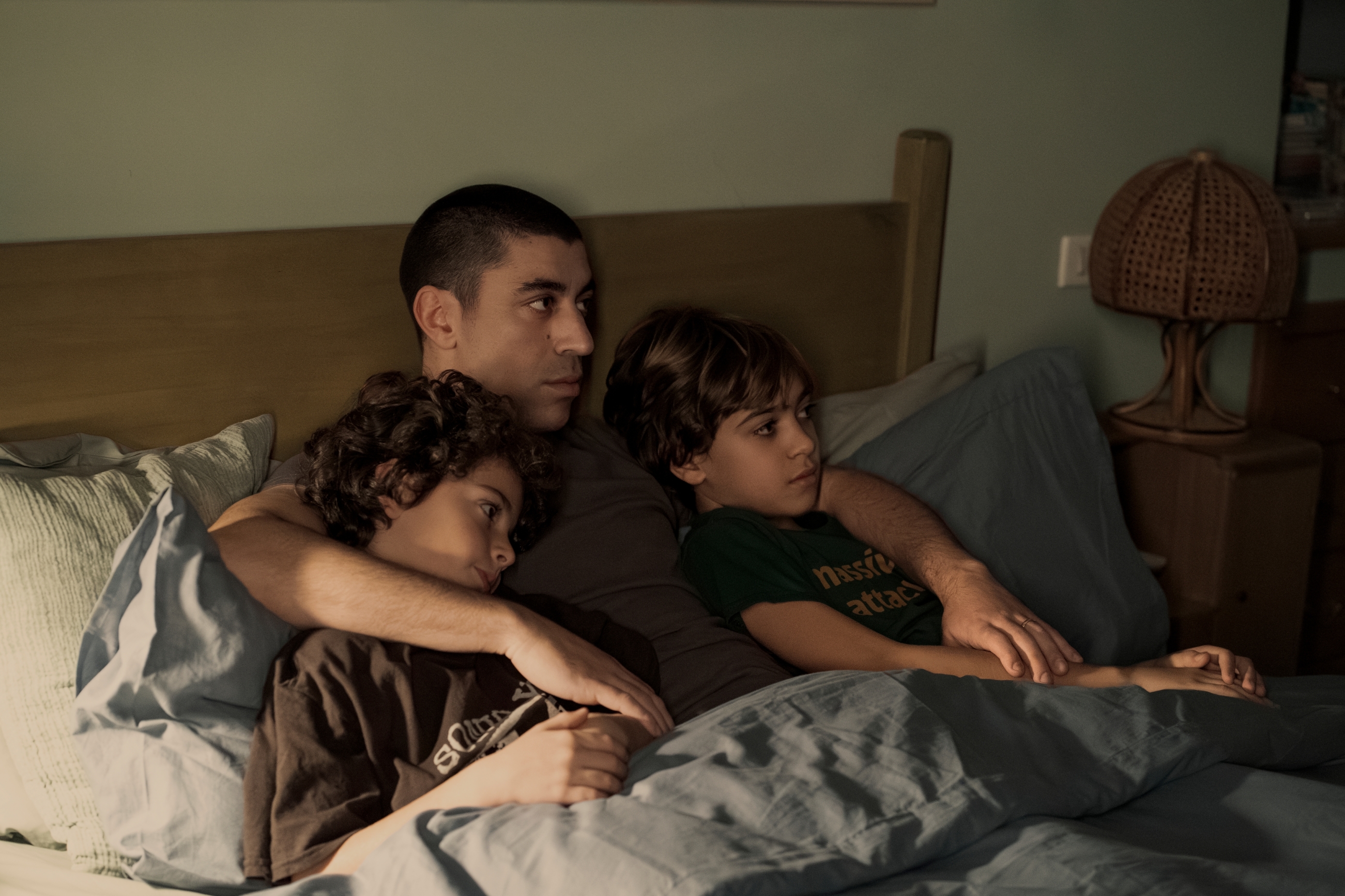 Italijanske serije na Netflixu, ki prinašajo pravo poletno vzdušje v vaš dnevni kotiček