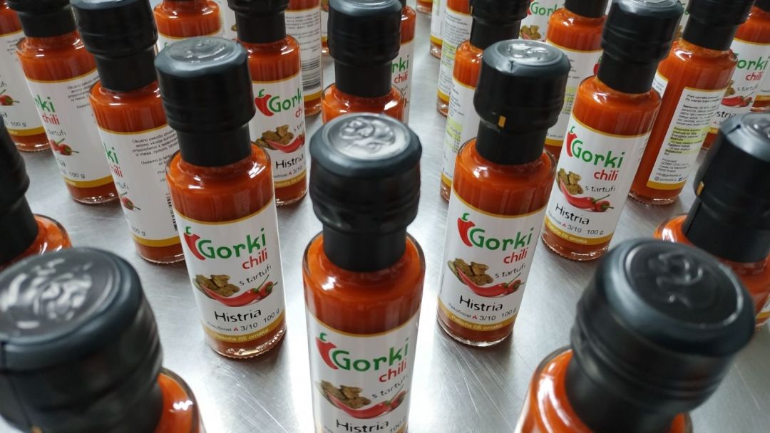 gorki chili omake čili