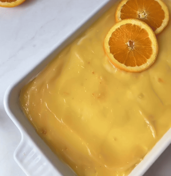 Aperol tiramisu: neustavljiva sladica, ki združuje priljubljen koktajl in sladico