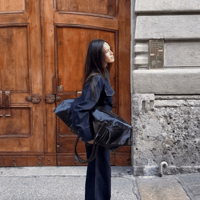 Tudi to hladno sezono se vračamo k temnemu džinsu. Kje najdemo dobre kavbojke, srajce in jakne?