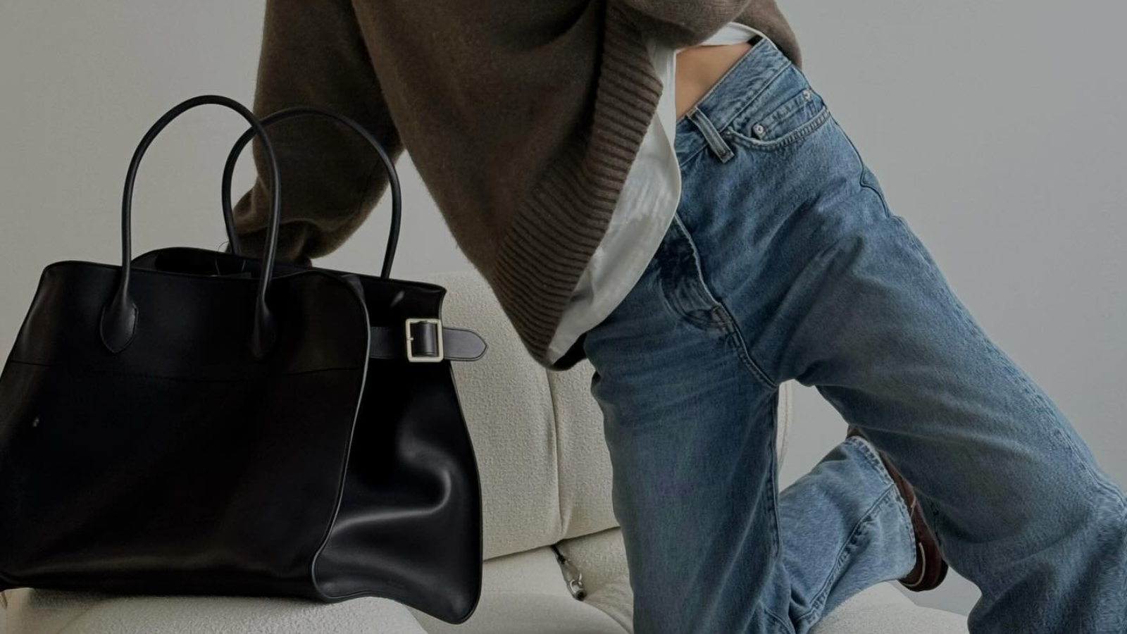 Prostorne, praktične in elegantne: Mini torbe smo zamenjali z velikimi, v katere lahko spravimo vse
