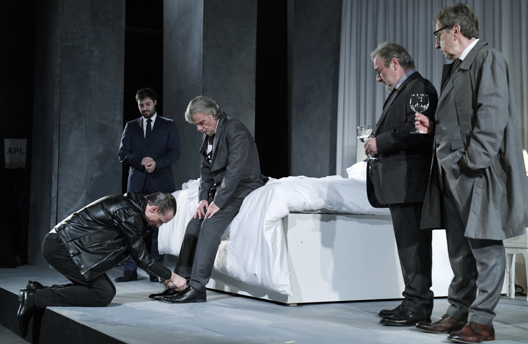Ivan Cankar igra Za narodov blagor SNG Drama Ljubljana foto: Peter Uhan