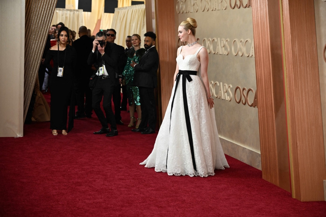 ELLE FANNING