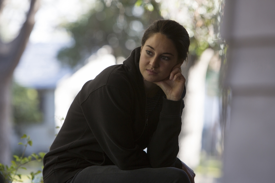 Lucas Bravo in Shailene Woodley