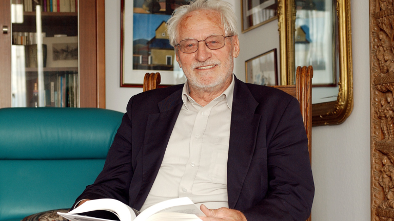 Tone Pavček