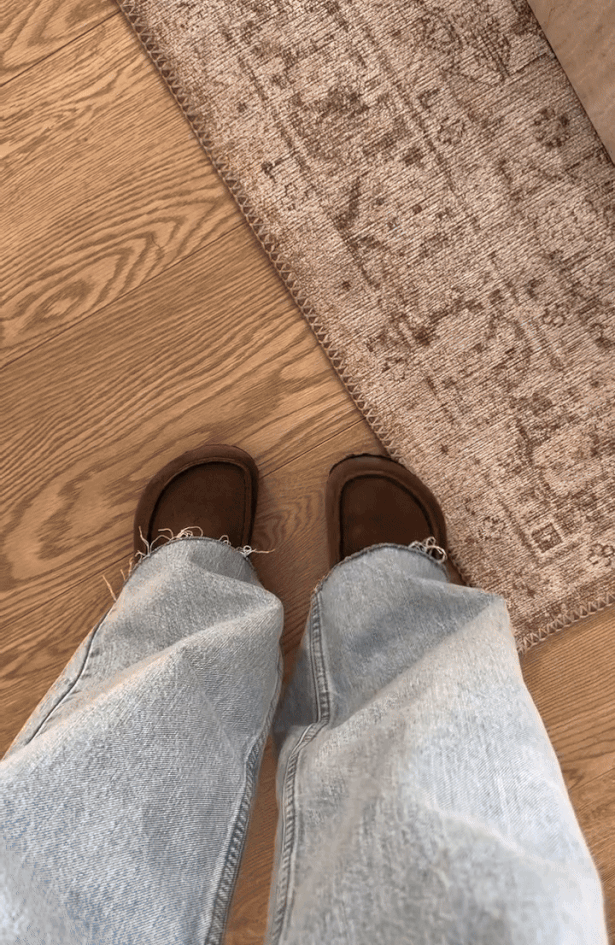 Novi model Birkenstock je videti kot hibrid mokasinov in natikačev. Imamo nov hit med poletno obutvijo?
