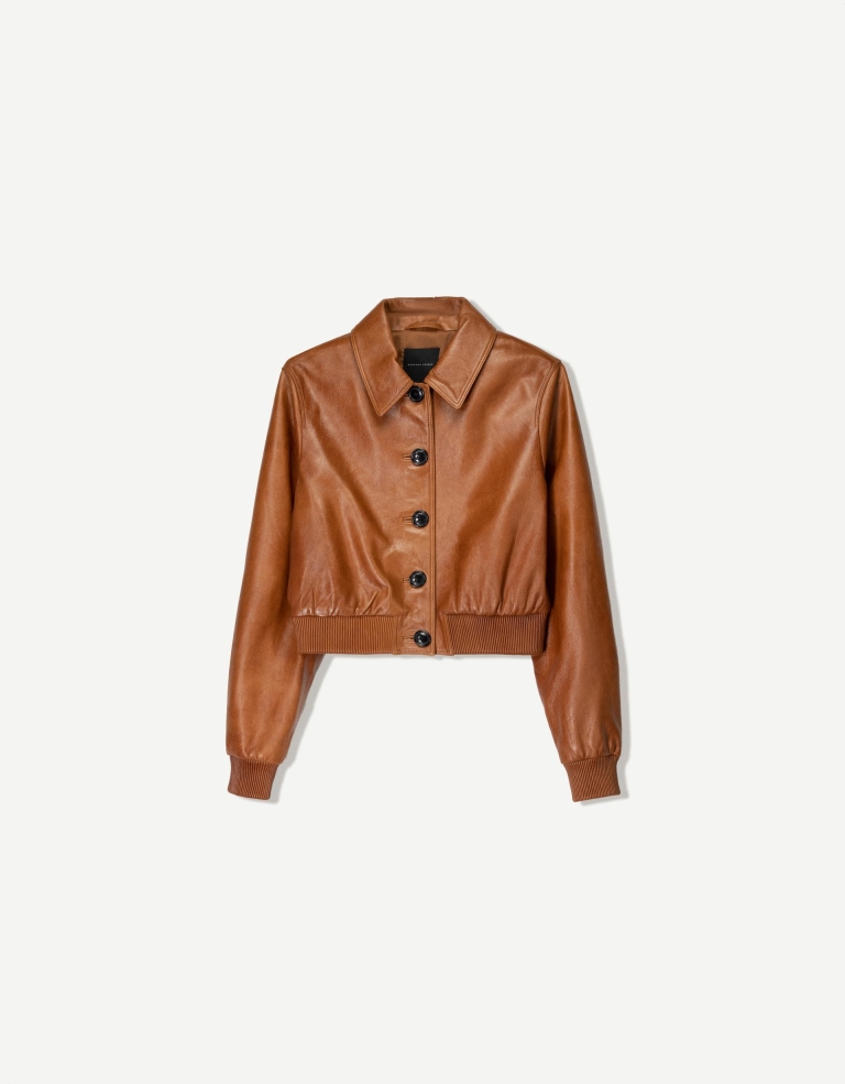 usnjene-jakne-trendi-modeli-Bershka