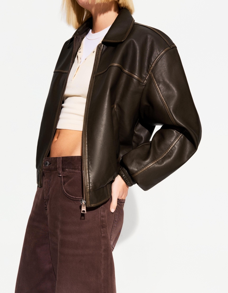 usnjene-jakne-trendi-modeli-Bershka