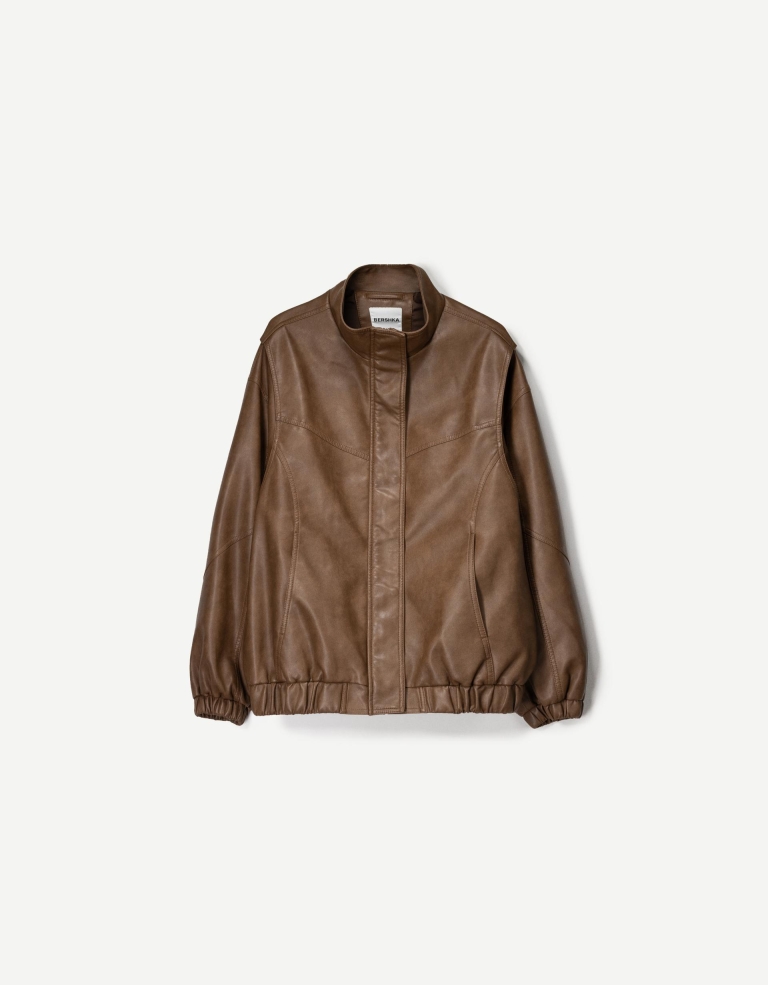 usnjene-jakne-trendi-modeli-Bershka
