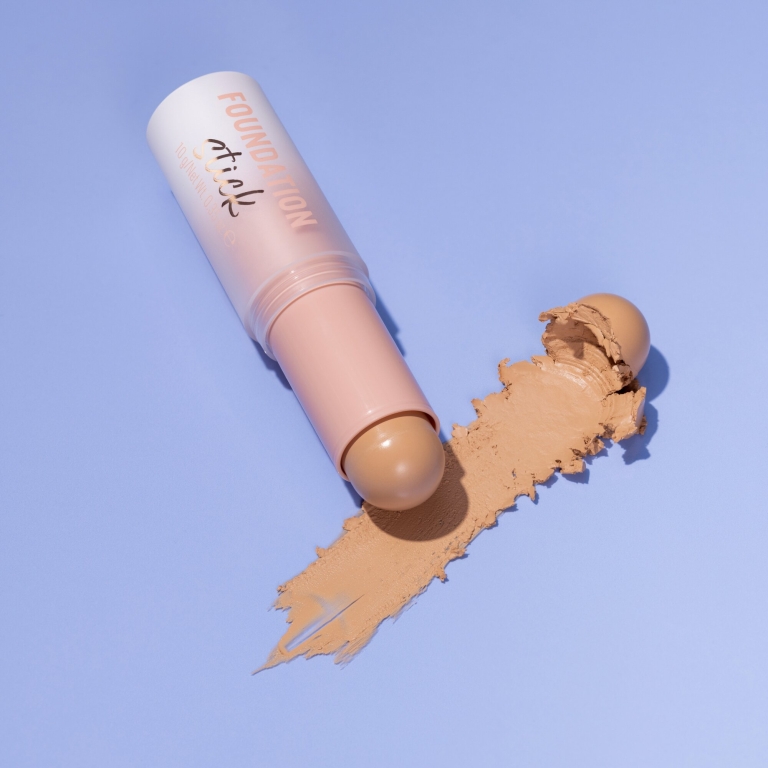 essence Foundation stick - 160