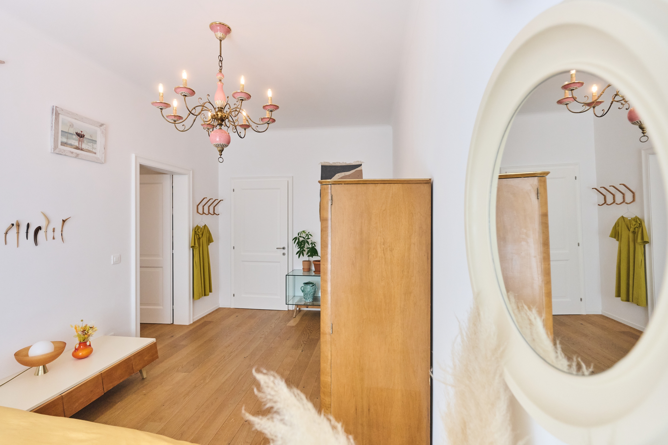 Jugošik interier Sodobna vintage eleganca
