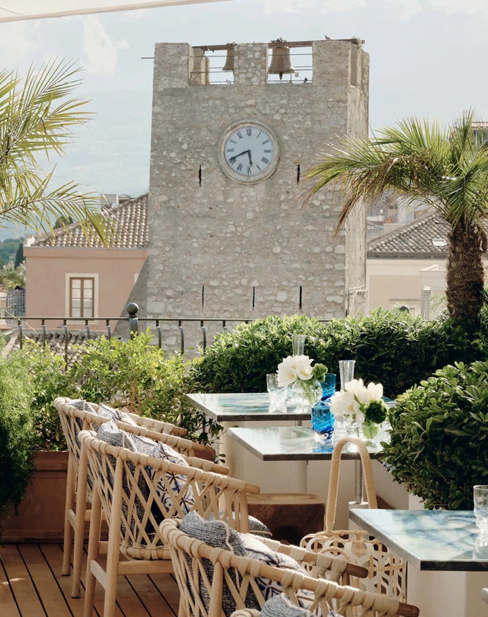 Louis Vuitton ponovno odpira vrata ekskluzivnega bara na Siciliji s panoramsko teraso in pogledom na morje