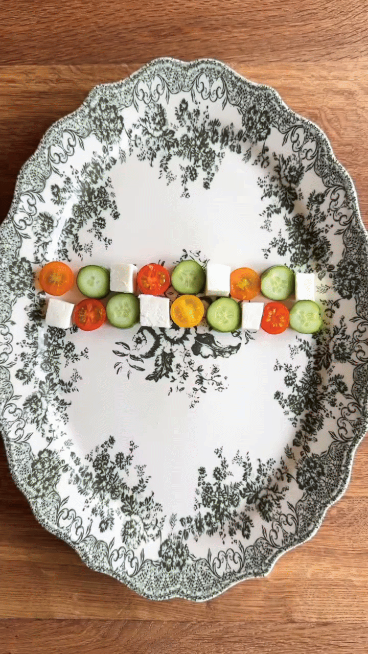 Mozaična solata – viralni gastronomski trend, ki bo polepšal vsako mizo
