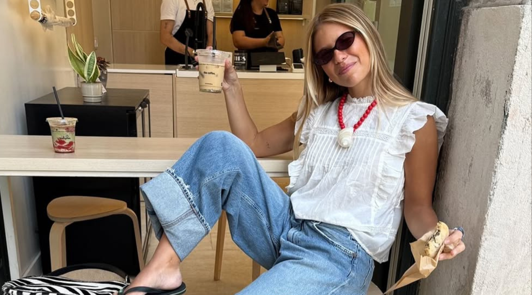 Kavbojke obožujemo ne glede na letni čas in to so najboljši trendni modeli iz trenutne ponudbe