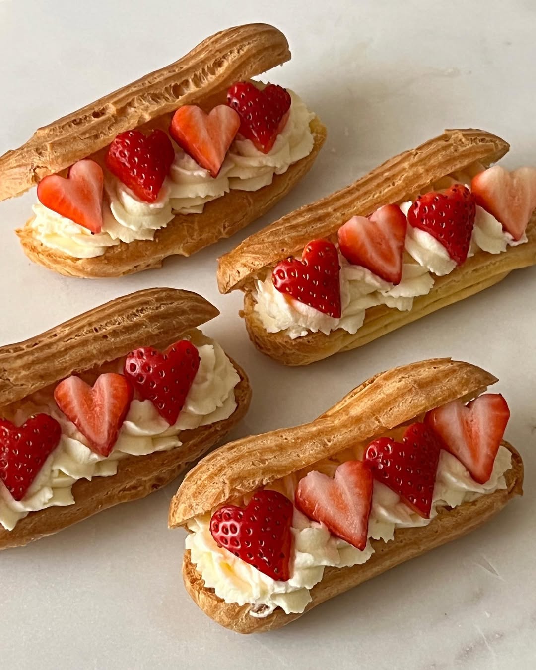 Tradicionalne poročne torte vse bolj nadomeščajo ustvarjalne sladice: To je šest idealnih alternativ