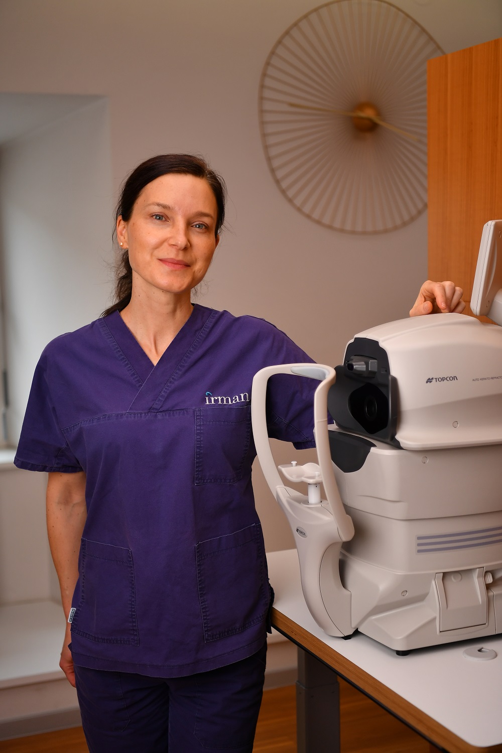 oftalmologinja Irena Irman Grčar dr. med. tehnologija zdravje oci 1