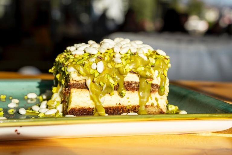 pistacijev tiramisu barba koper