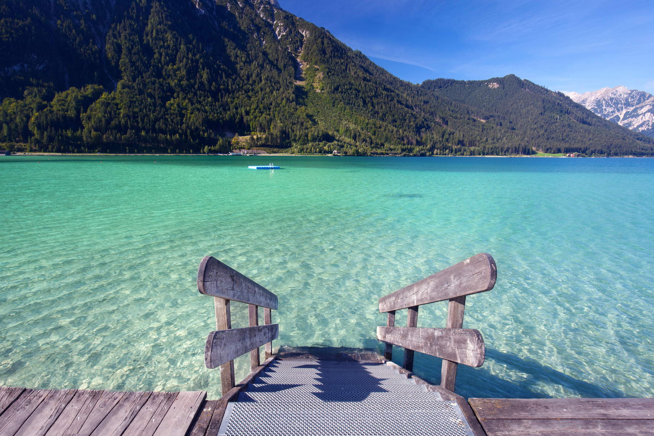 INSTA(NT) TRAVEL: Zaradi barve spominja na Karibe, vendar je avstrijsko jezero. Odkrivamo biser Tirolske