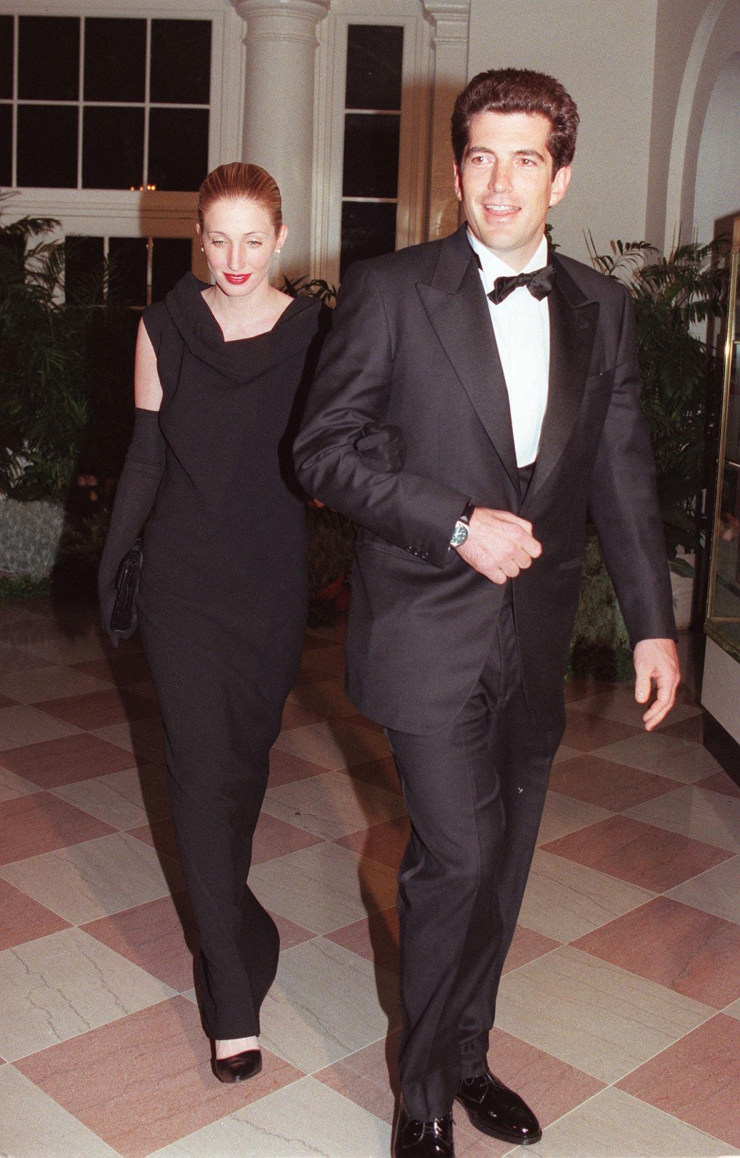 John F. Kennedy Jr in Carolyn Bessette Kennedy