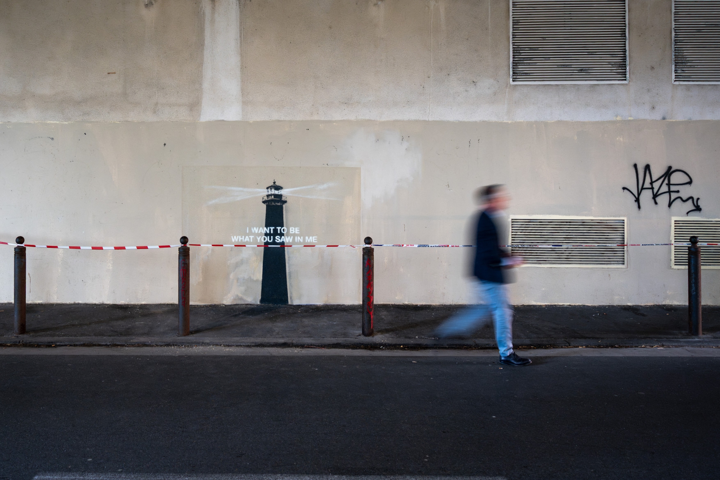 Banksy predstavil svoje prvo delo letos. Oboževalci razkrivajo lokacijo
