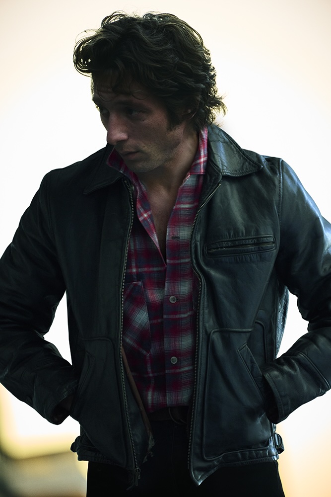 Jeremy Allen White kot Bruce Springsteen: prvi utrinki iz težko pričakovanega filma