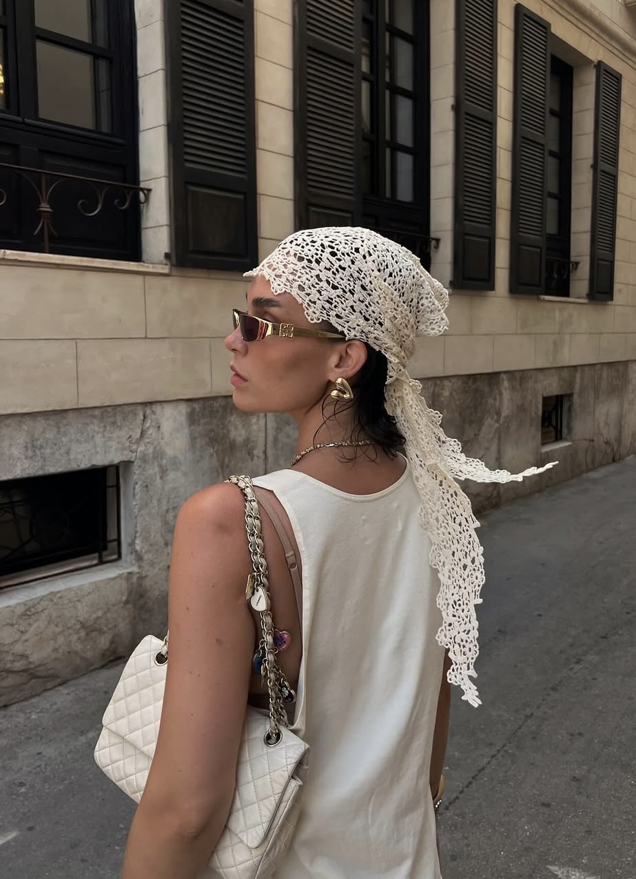 Slavic chic: To poletje vse vplivnice nosijo kvačkane rute