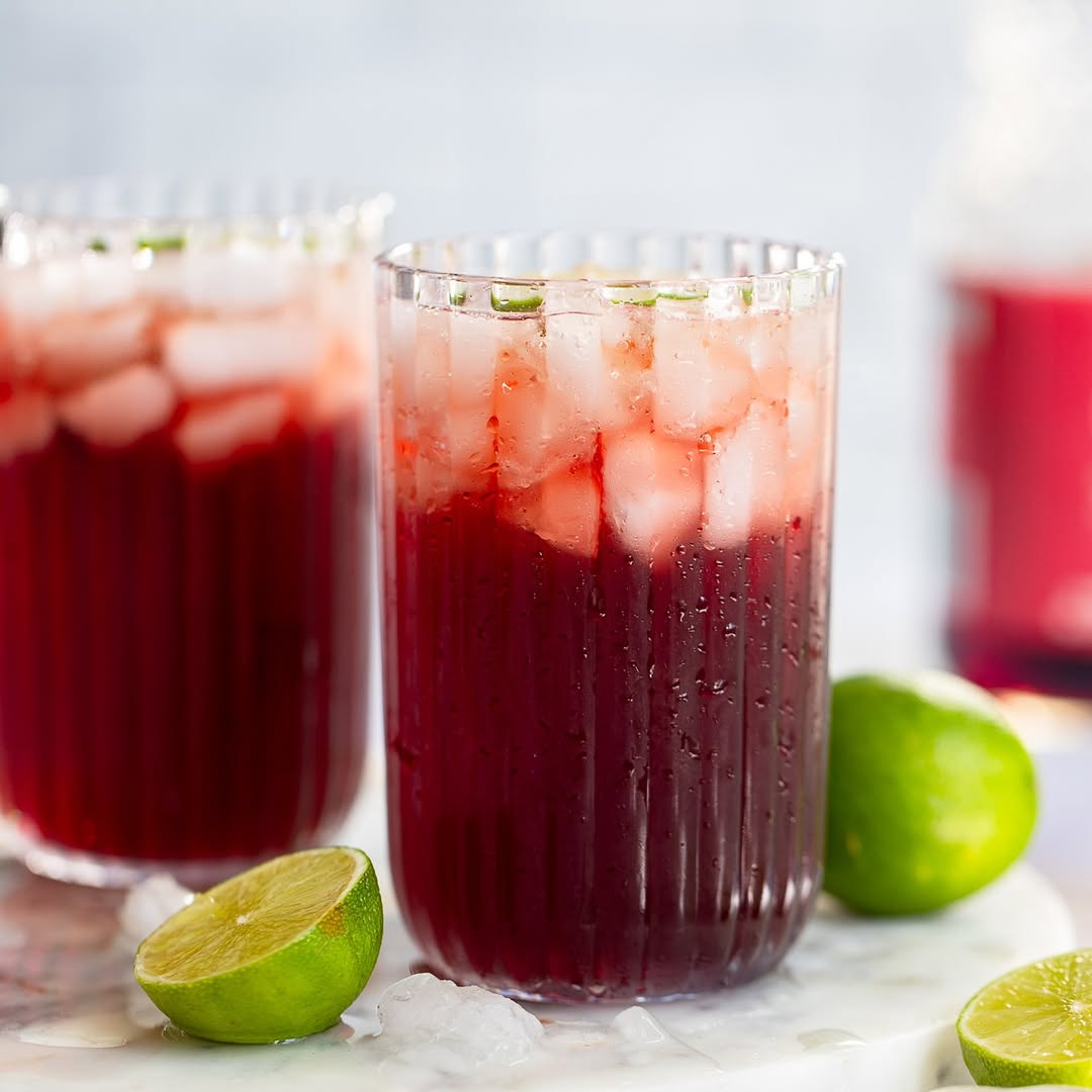 Sleepy Girl Mocktail: TikTok trdi, da ta okusen brezalkoholni koktajl pomaga pri spanju