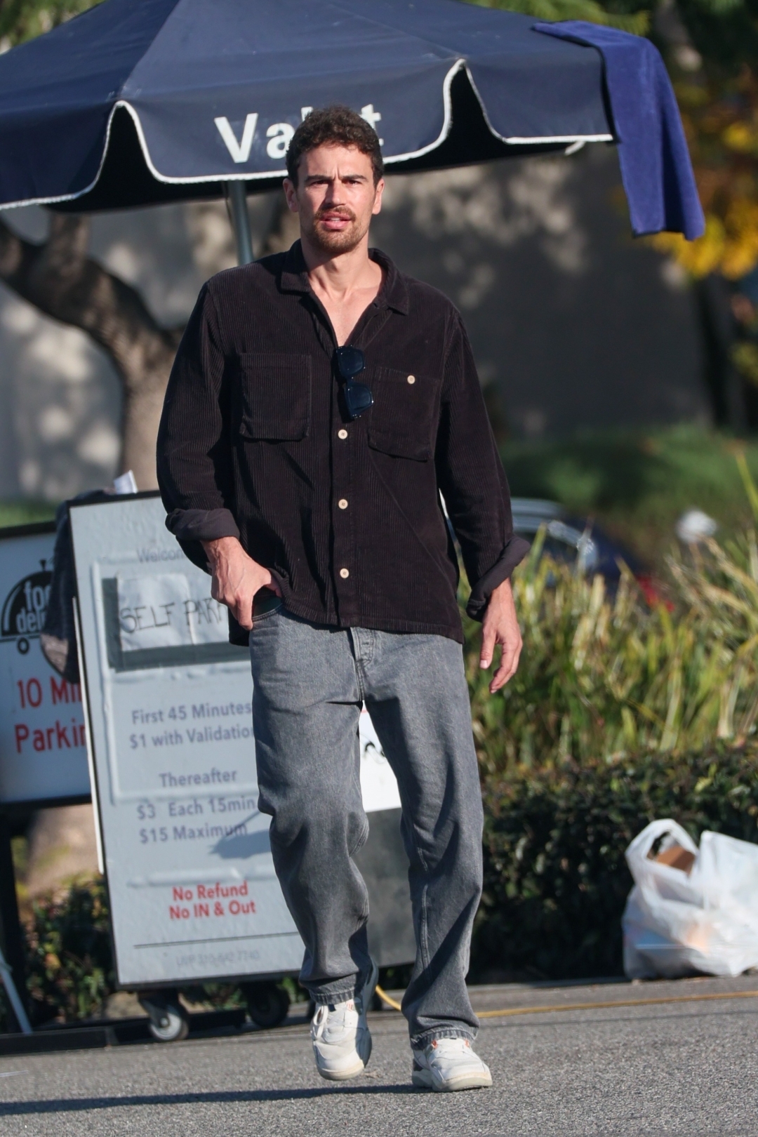 Theo James_profimedia-0952247465