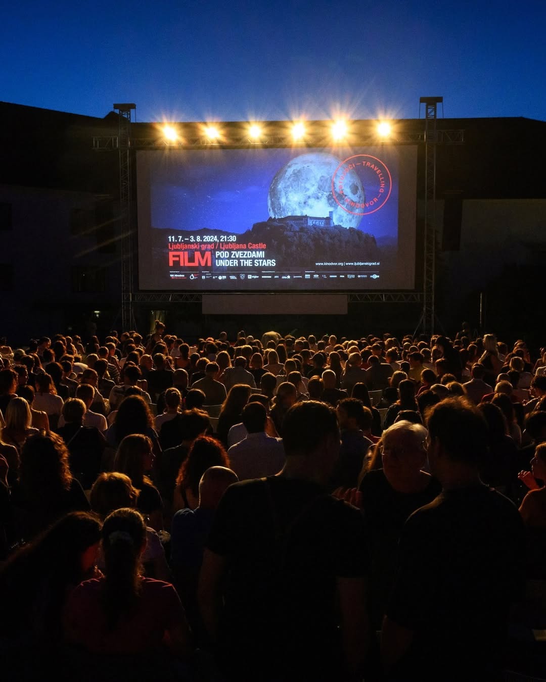 Vse poti vodijo na grad: Film pod zvezdami obljublja kino doživetja, ki jih ne smete zamuditi