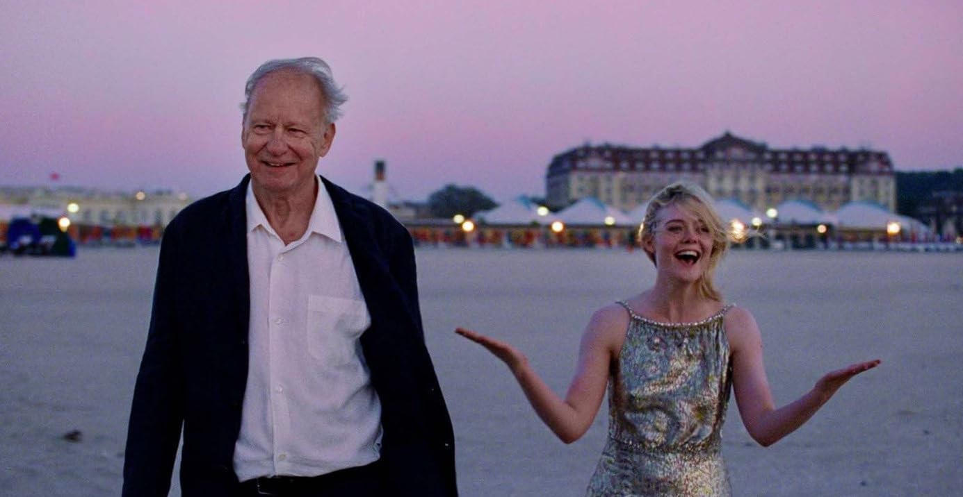 Najbolj pričakovani film leta? Izšel je napovednik za film “Sentimental Value”, ki je v Cannesu osvojil veliko nagrado