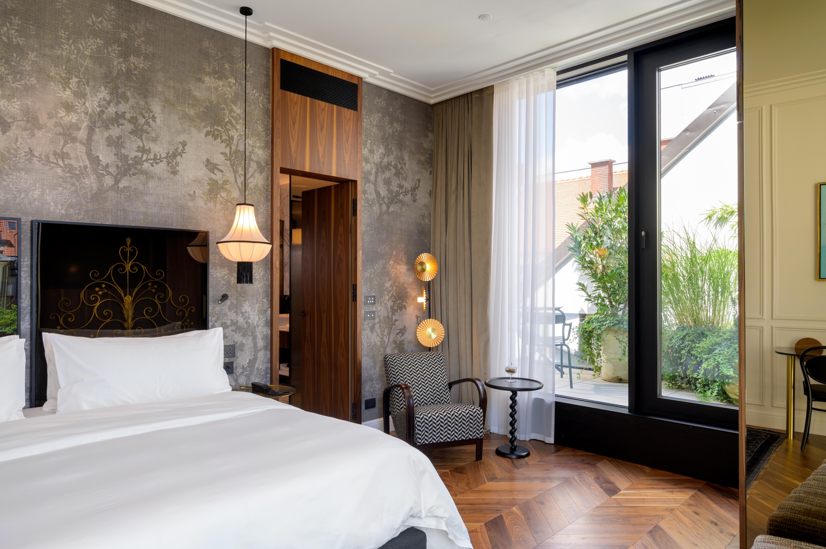 Za mestni oddih brez kompromisov: Butični hotel v skritem kotičku Ljubljane s pogledom na grad