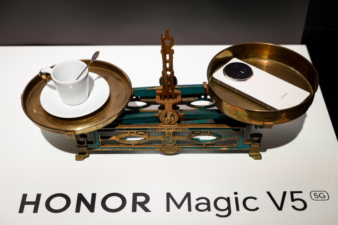 HONOR Magic V5, ki je najtanjši pametni telefon