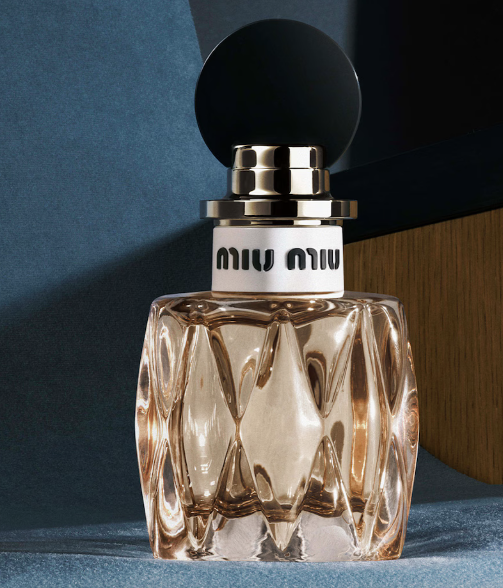 Miu Miu predstavlja nov parfum, ki diši po najslajši jagodni in vanilijevi torti
