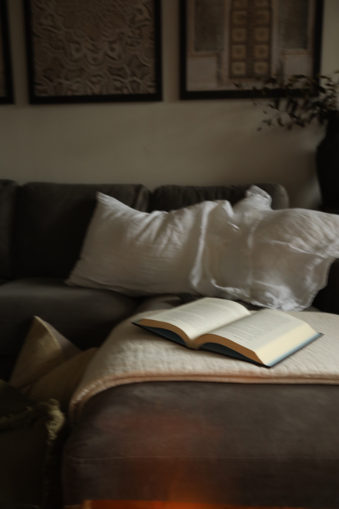 Najbolj napeti trilerji z neverjetnimi zapleti, ki jih morda še niste prebrali