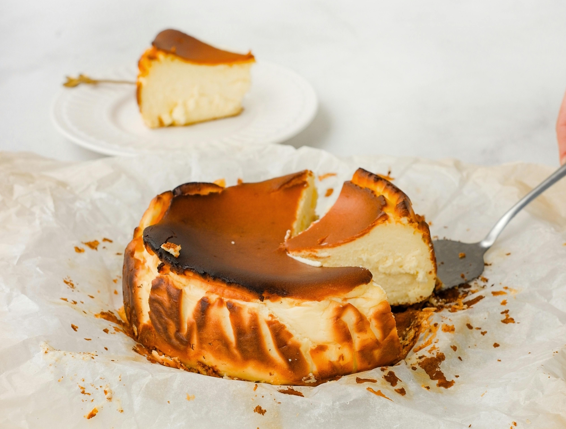 Hitro pripravljen cheesecake s cimetom iz treh sestavin: Kremasta sladica v samo 5 minutah