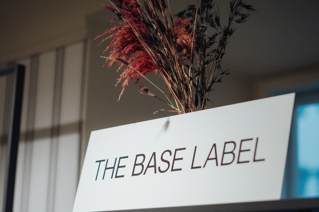 the base label