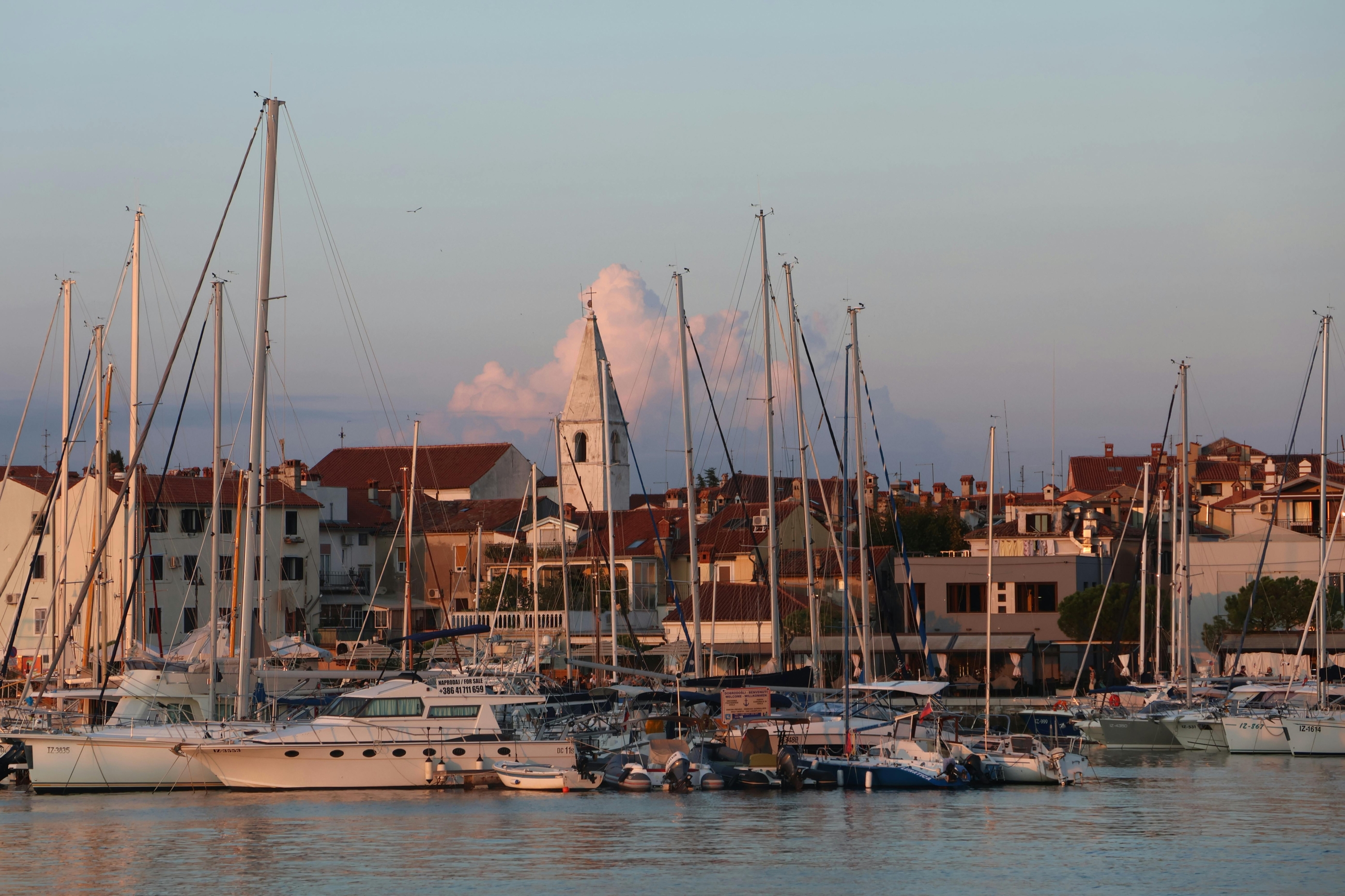 INSTA(NT) TRAVEL: Nekoč otok, danes slovensko mesto z dušo. Tukaj je razlog, zakaj to jesen obiskati Izolo