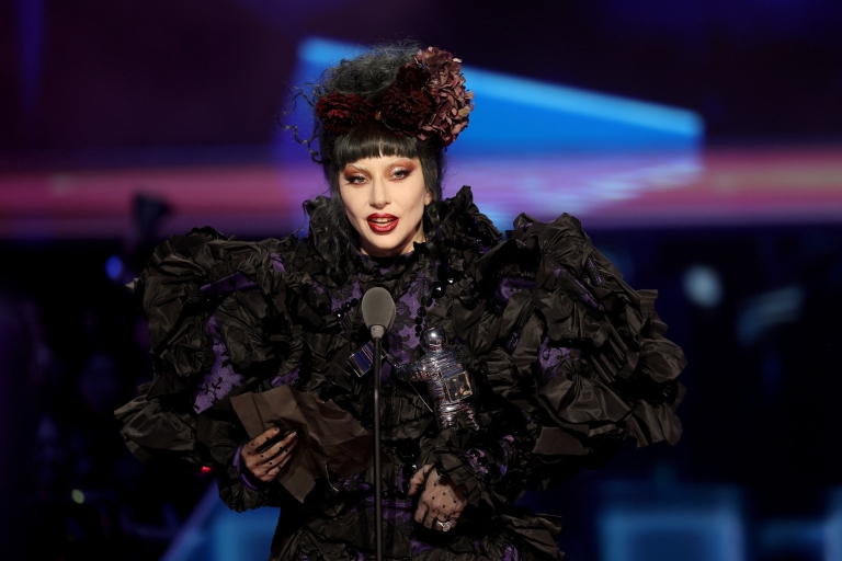 Lady Gaga, Ariana in Sabrina so prevladovale na podelitvi nagrad VMA, tukaj pa je še nekaj, kar ste morda spregledali
