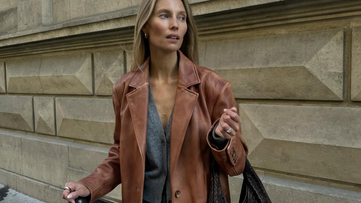 ChatGPT napoveduje: teh 7 modnih trendov bo zaznamovalo jesenske kombinacije s pridihom stila