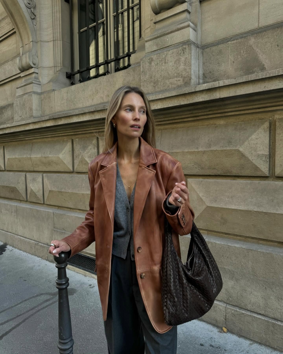 ChatGPT napoveduje: teh 7 modnih trendov bo zaznamovalo jesenske kombinacije s pridihom stila